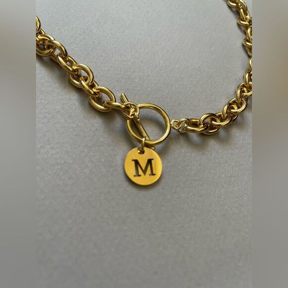 Gold Initial M Pendant Necklace A1372 - Picture 4 of 4